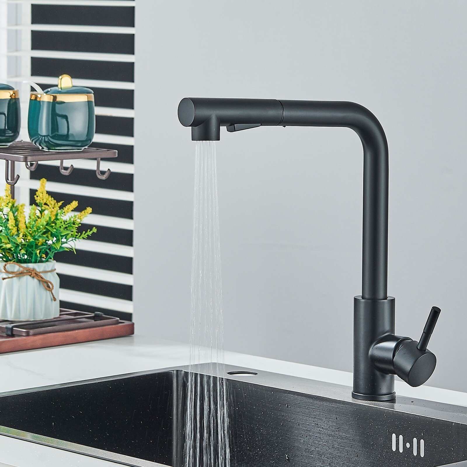 Matte Black Kitchen Mixer Taps Pull Out Spray Head Single Lever Mono Sink Faucet